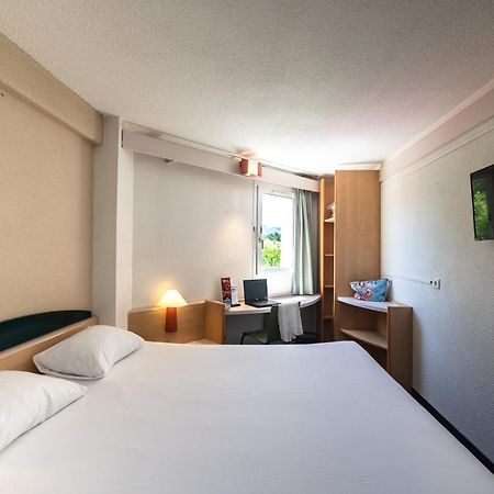 Hotel Ibis Отён Экстерьер фото