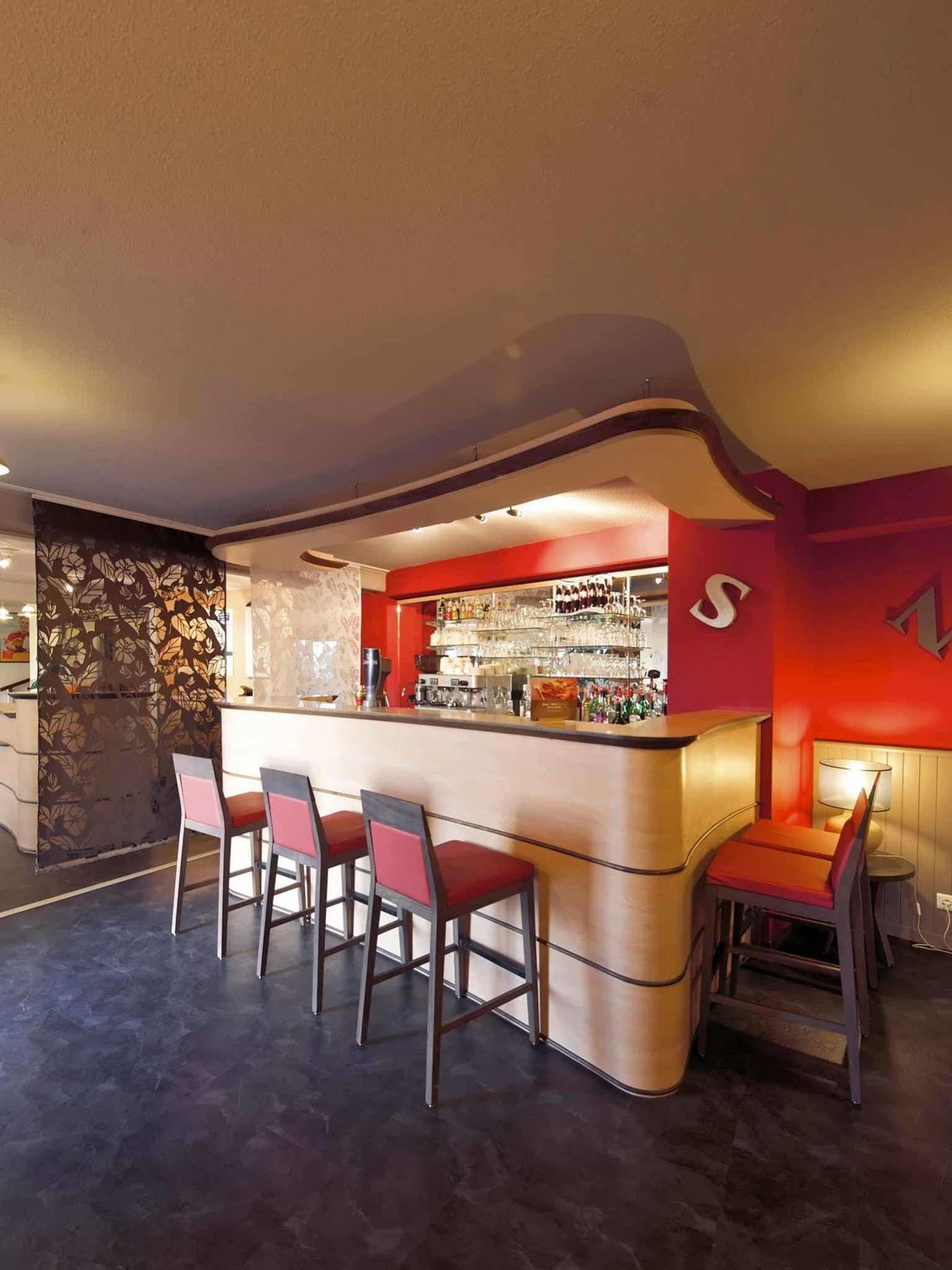 Hotel Ibis Отён Экстерьер фото